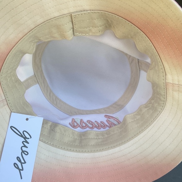 New GUESS Women’s Bucket Hat - Picture 4 of 5